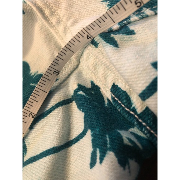 Old Navy Vintage Y2K "The Diva" White Cut-off Shorts w/ Palm Trees - Picture 6 of 6